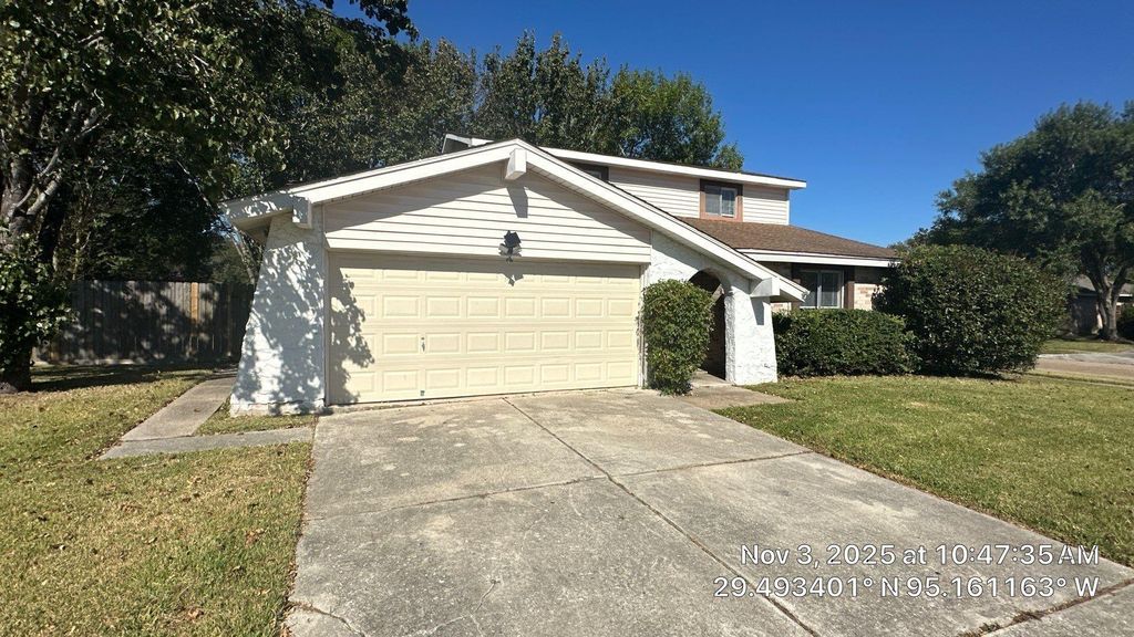 Photo of 307 Countryside Drive, League City, TX 77573 (MLS # 31799840)