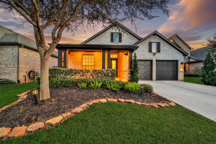 Photo 1 of 30 — 30707 Thicket Court, Fulshear, TX 77441