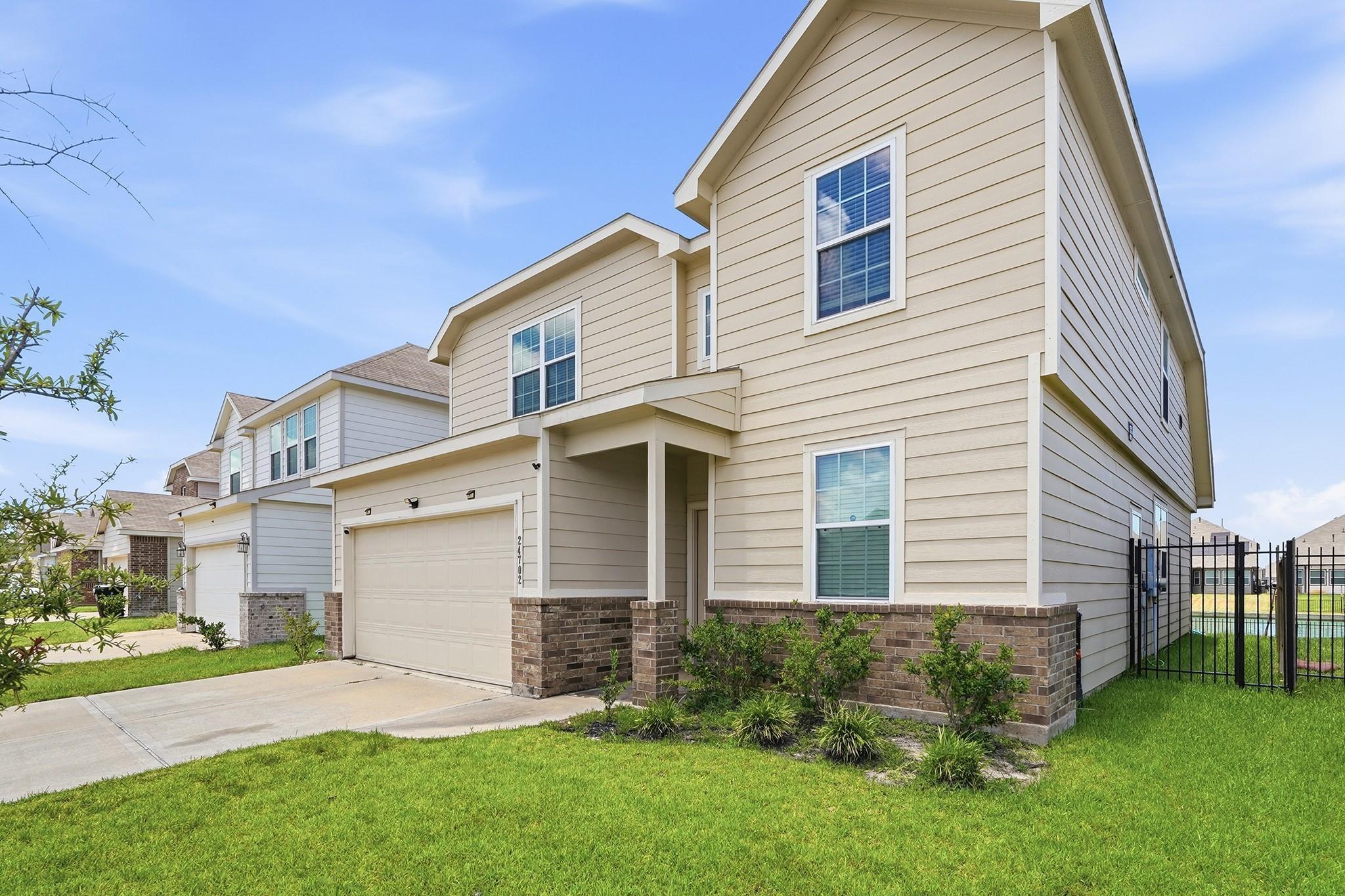 24702 Bastiani Canvas Lane