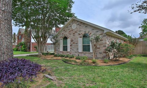Photo of 16422 Willingham Way, Houston, TX 77095 (MLS # 50566065)