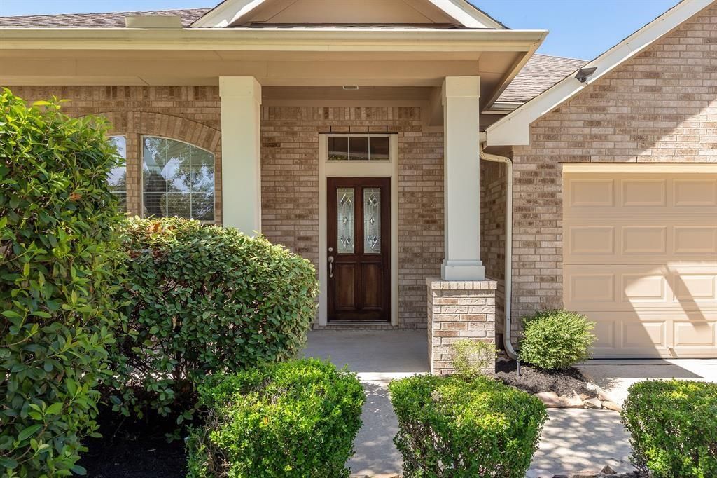 Photo of 13743 Rolling River Lane, Houston, TX 77044 (MLS # 76500300)
