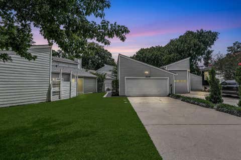 Condo For Sale - 1109 Winding Way Drive<br/> Friendswood, TX 77546