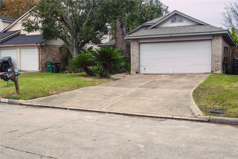 Photo of 13106 Hollowcreek Park Drive, Houston, TX 77082 (MLS # 54520782)