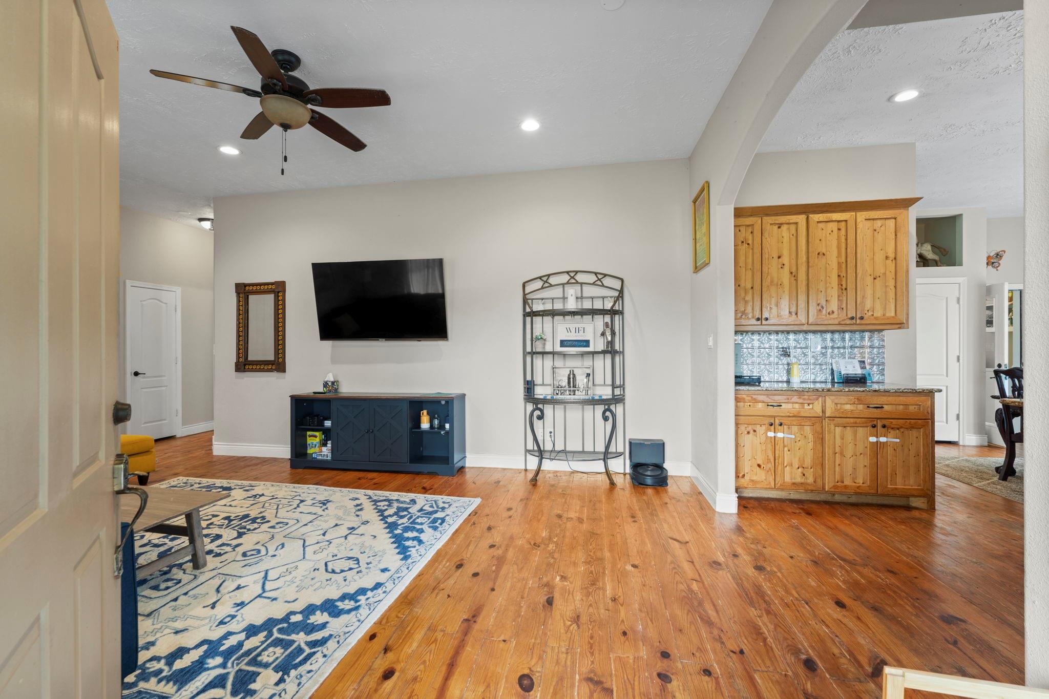 1250 S Pine Lake Road