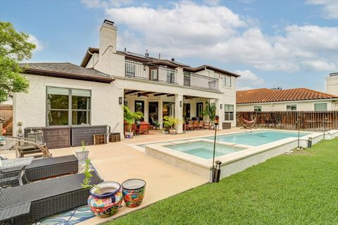 Photo of 14315 Shadow Garden Lane, Houston, TX 77077 (MLS # 40857532)