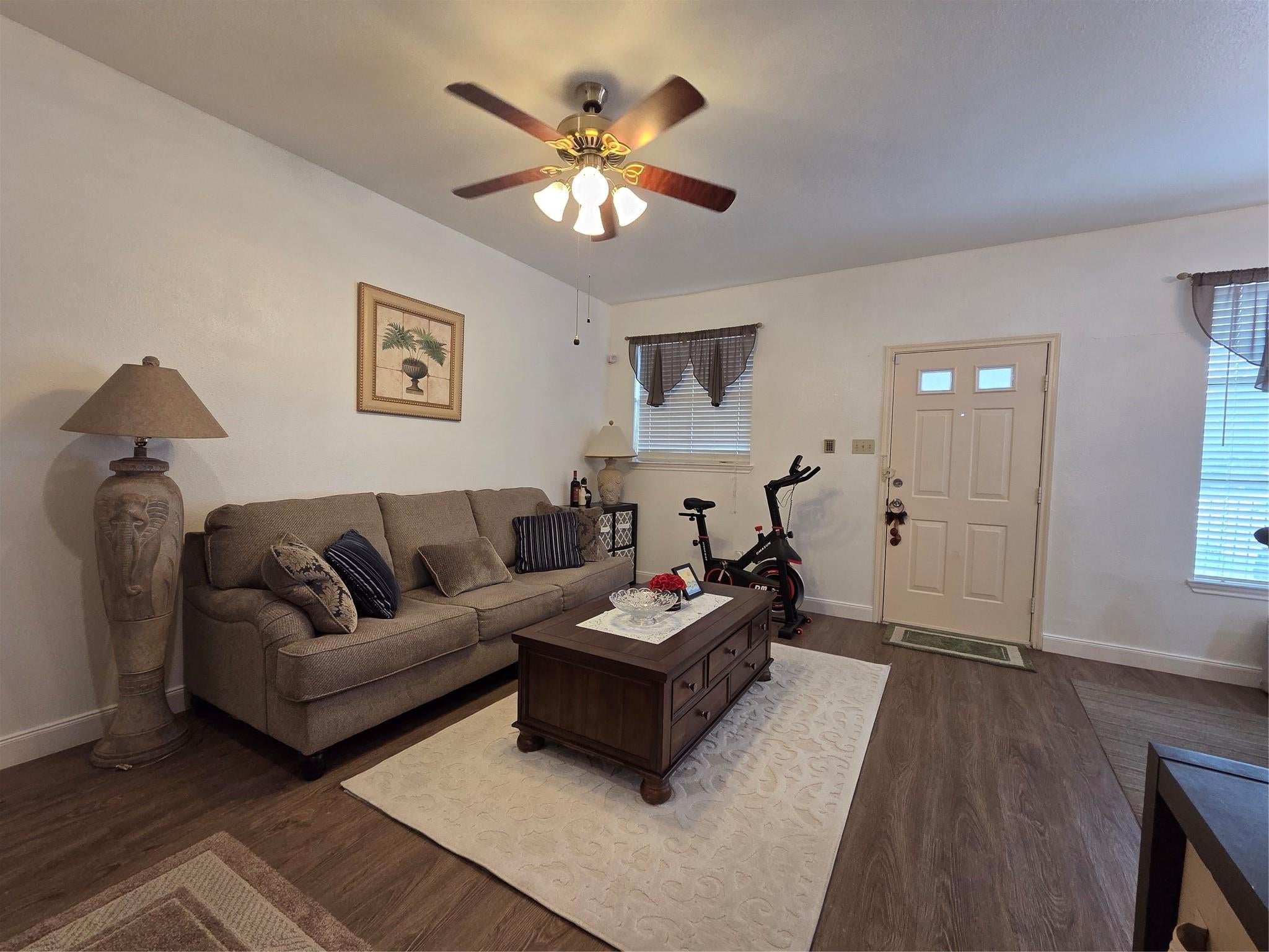 1103 Dulles Avenue 1402