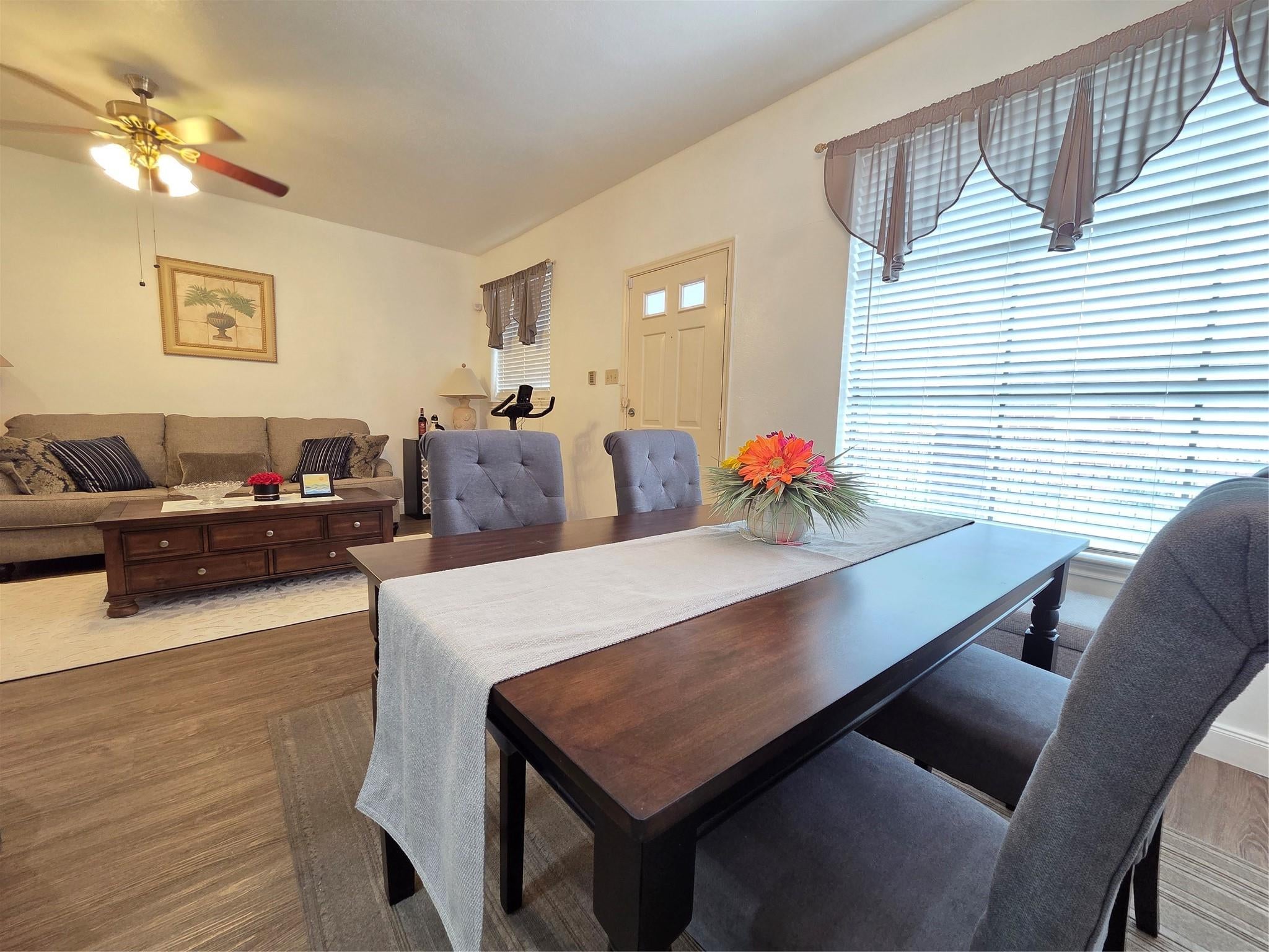 1103 Dulles Avenue 1402