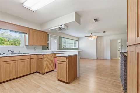 Tiny photo for 5622 W 43rd Street, Houston, TX 77092 (MLS # 53645350)