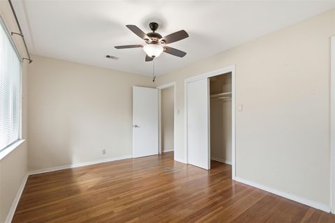 Tiny photo for 5622 W 43rd Street, Houston, TX 77092 (MLS # 53645350)