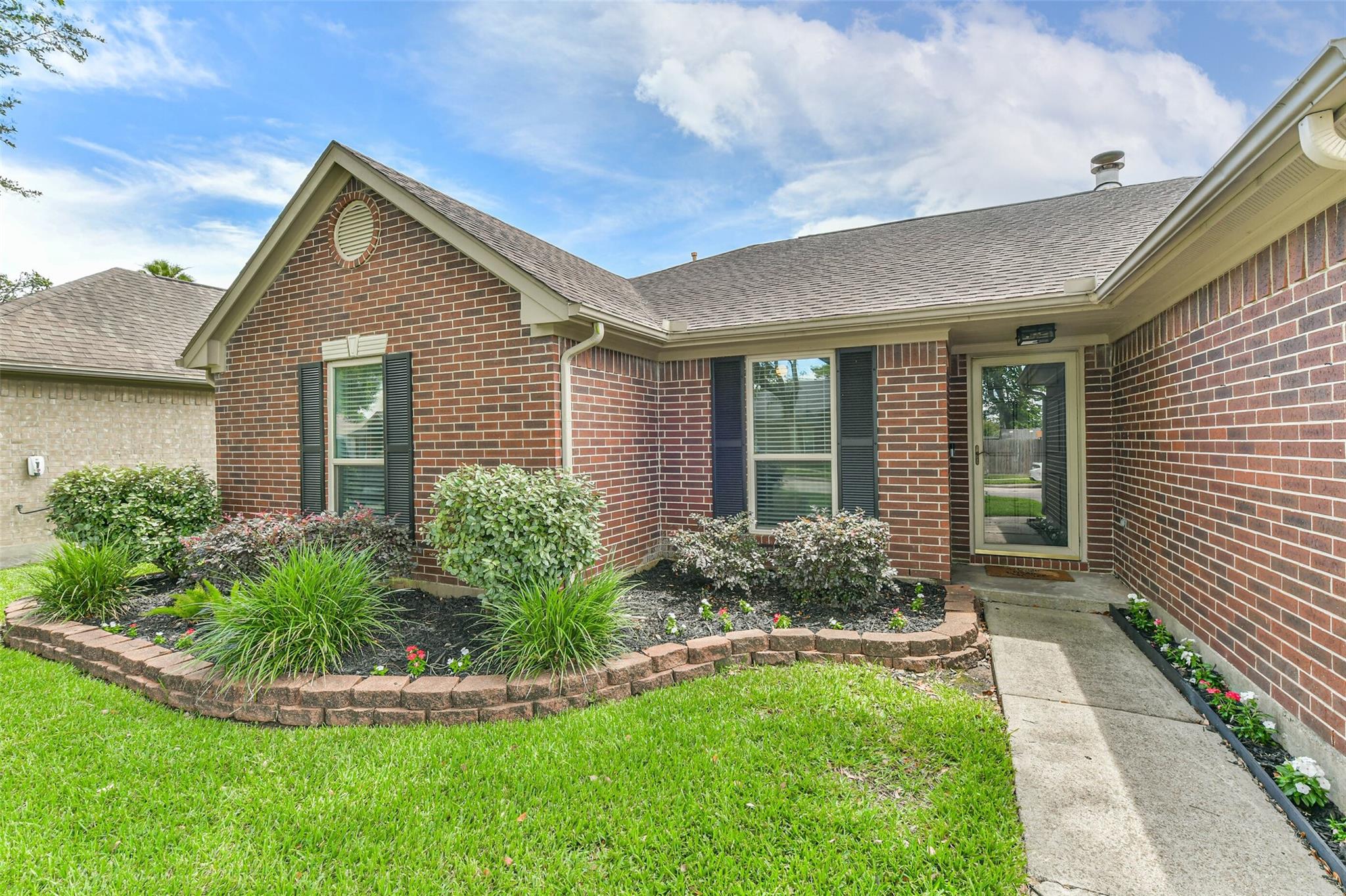 4929 Archway Drive