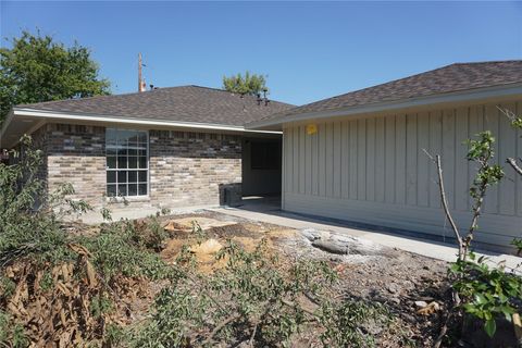 Photo of 1913 Normal Park Drive #A, Huntsville, TX 77340 (MLS # 21919098)