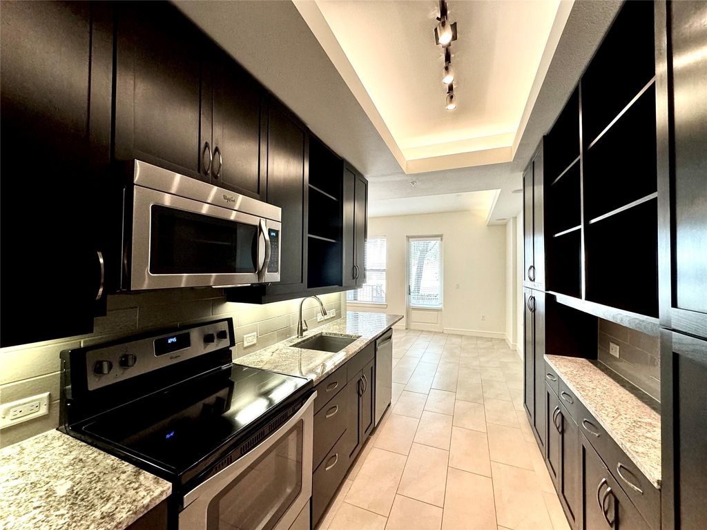 Photo of 2303 Mid Lane #335, Houston, TX 77027 (MLS # 15519580)