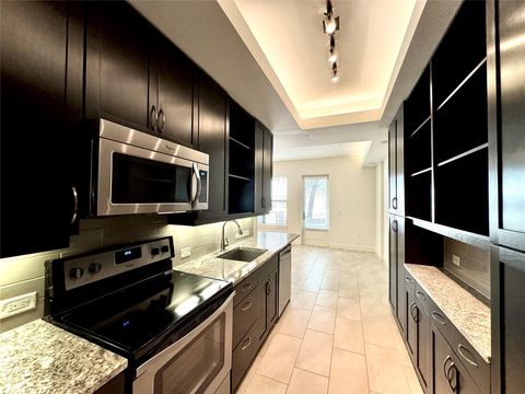 Photo of 2303 Mid Lane #335, Houston, TX 77027 (MLS # 15519580)