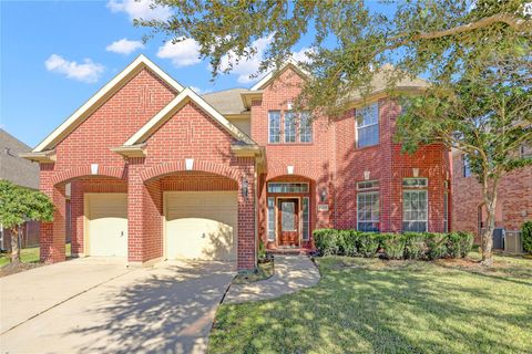 Photo of 13419 Sunset Bay Lane, Pearland, TX 77584 (MLS # 33460510)