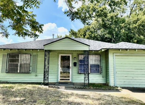 Photo of 4009 Ella Boulevard, Houston, TX 77018 (MLS # 9463574)