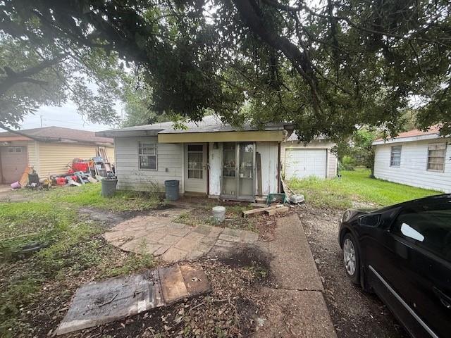 Photo 1 of 16 — 3403 2nd Avenue S, Texas City, TX 77590