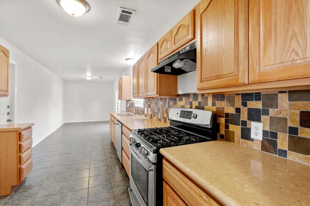 Photo of 2206 Ansbury Drive, Houston, TX 77018 (MLS # 65374796)