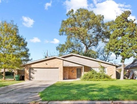 Photo of 2206 Ansbury Drive, Houston, TX 77018 (MLS # 65374796)