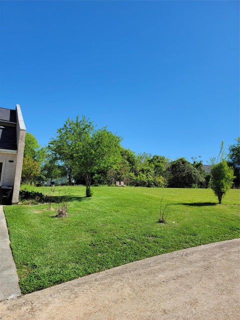 Photo of 102 Capetown Way, Conroe, TX 77356 (MLS # 10731852)