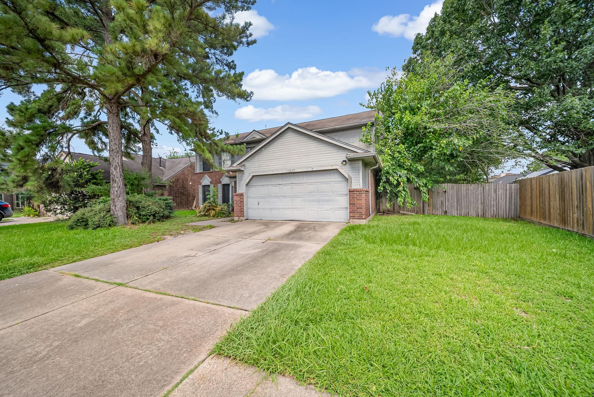 13827 Hallfield Dr, Houston, TX, 77014