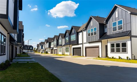 Photo of 6702 Metro Blvd #6, Houston, TX 77083 (MLS # 97103952)