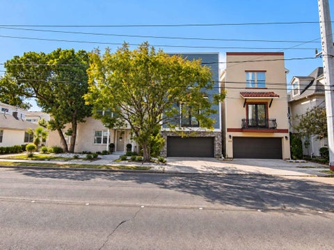 Photo of 1716 Dunlavy Street, Houston, TX 77006 (MLS # 96755122)