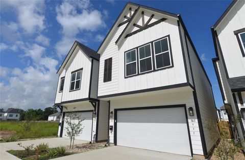 Photo of 5935 Cebra Street, Houston, TX 77091 (MLS # 97585567)