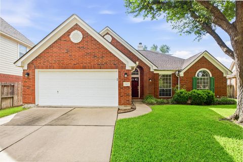 Photo of 15627 Oakworth Court, Sugar Land, TX 77498 (MLS # 32646944)