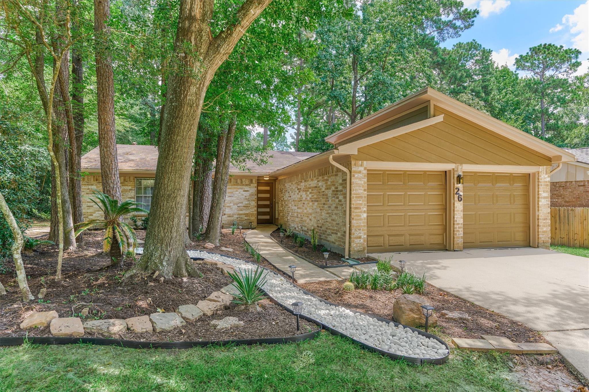 26 W Broken Oak Court