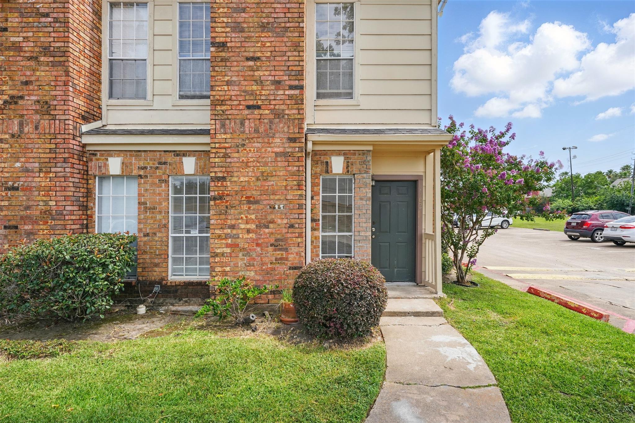 2626 Holly Hall Street 1102