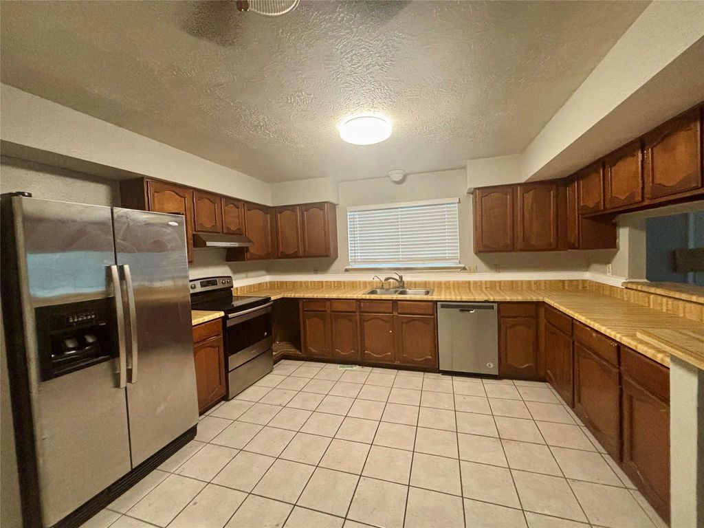 Photo of 16327 Quail Echo Drive, Houston, TX 77489 (MLS # 75321624)