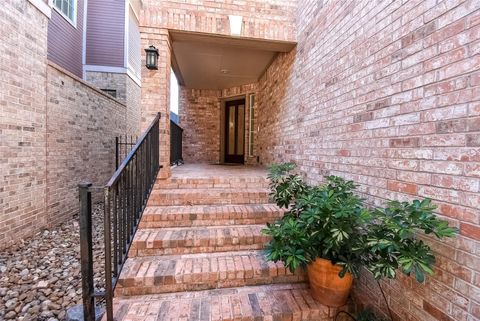 Photo of 12869 Kingsbridge Lane, Houston, TX 77077 (MLS # 1063120)