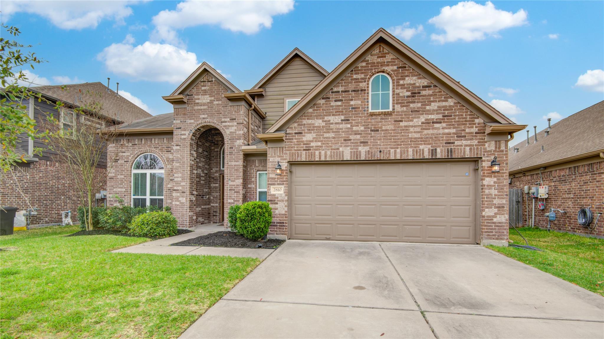 2810 Verdant Spring Trail