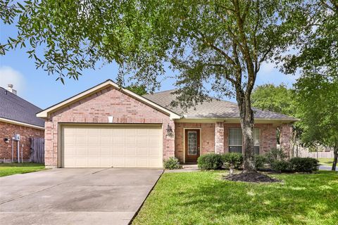 Photo of 20787 Oakhurst Park Dr, Porter, TX 77365 (MLS # 15013495) Photo of 20787 Oakhurst Park Dr, Porter, TX 77365 (MLS # 15013495)