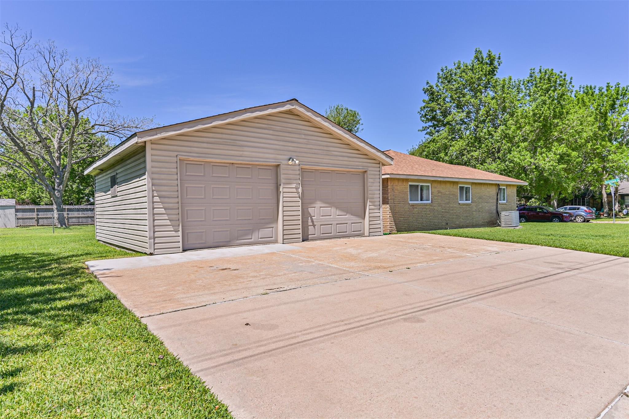 304 Avondale Lane