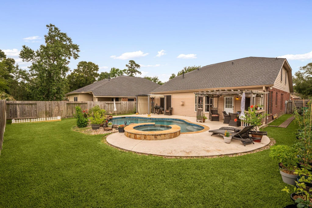 Photo of 13835 Cane Valley Court, Houston, TX 77044 (MLS # 72340937)