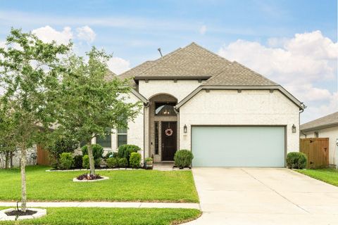 Photo of 12917 Ocean Breeze Lane, La Marque, TX 77568 (MLS # 30525622)