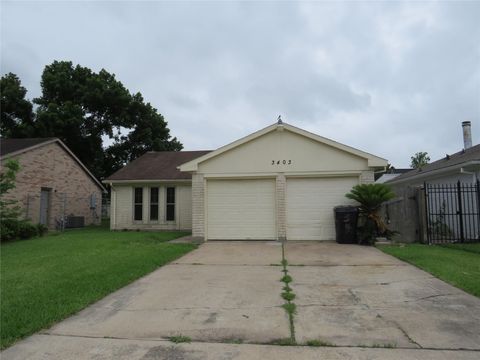 Photo of 3403 Tidewater Drive, Houston, TX 77045 (MLS # 68048507)