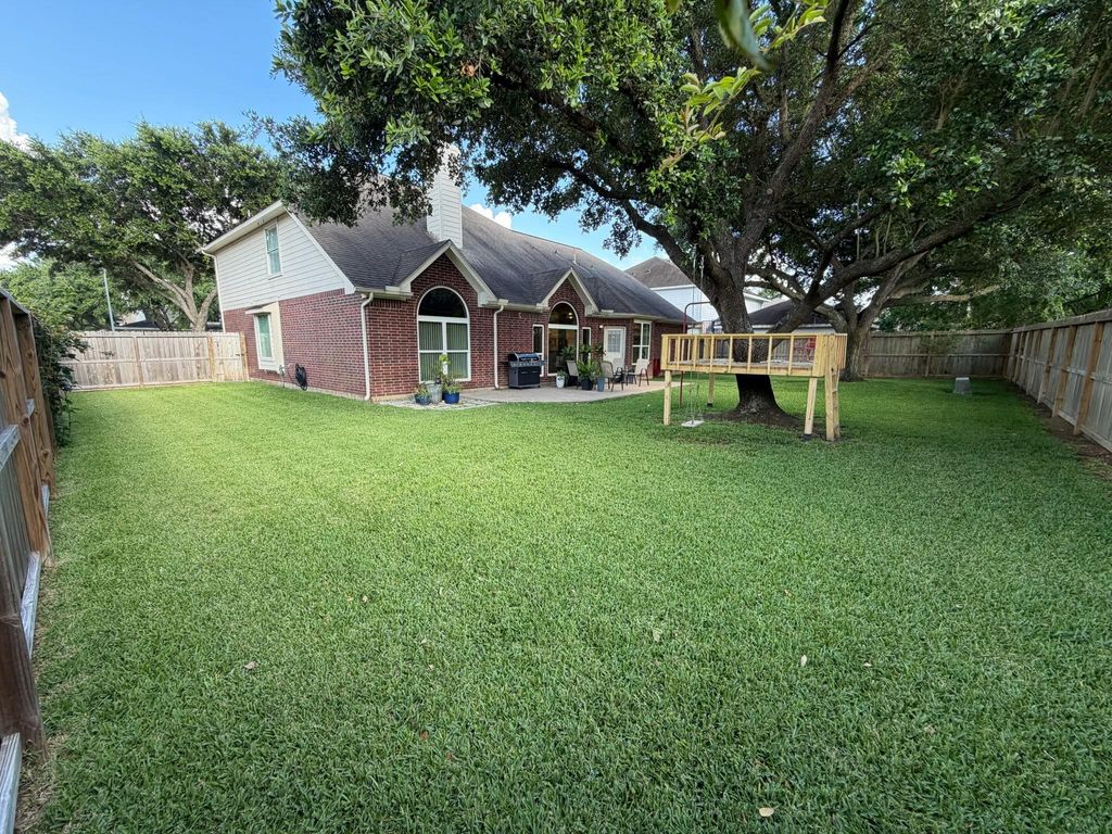 Photo of 8419 Castle Pond Court, Houston, TX 77095 (MLS # 759430)