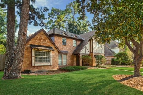 Photo of 5515 Court Of York, Houston, TX 77069 (MLS # 84175253)