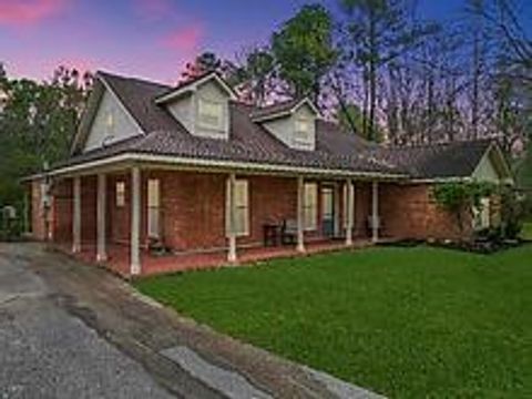 Photo of 310 Medford Street, Vidor, TX 77662 (MLS # 60932607)