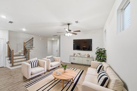 Photo of 8663 Cedardale Park Drive, Houston, TX 77063 (MLS # 3212564)