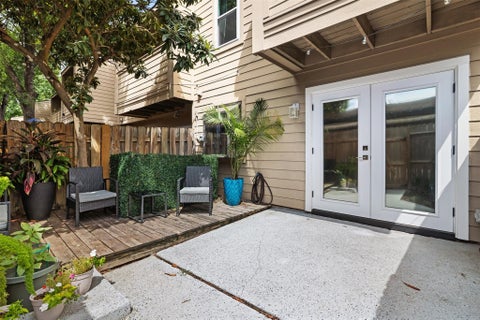 Townhouse For Sale - 1500 Sandy Springs Road #22<br/> Houston, TX 77042