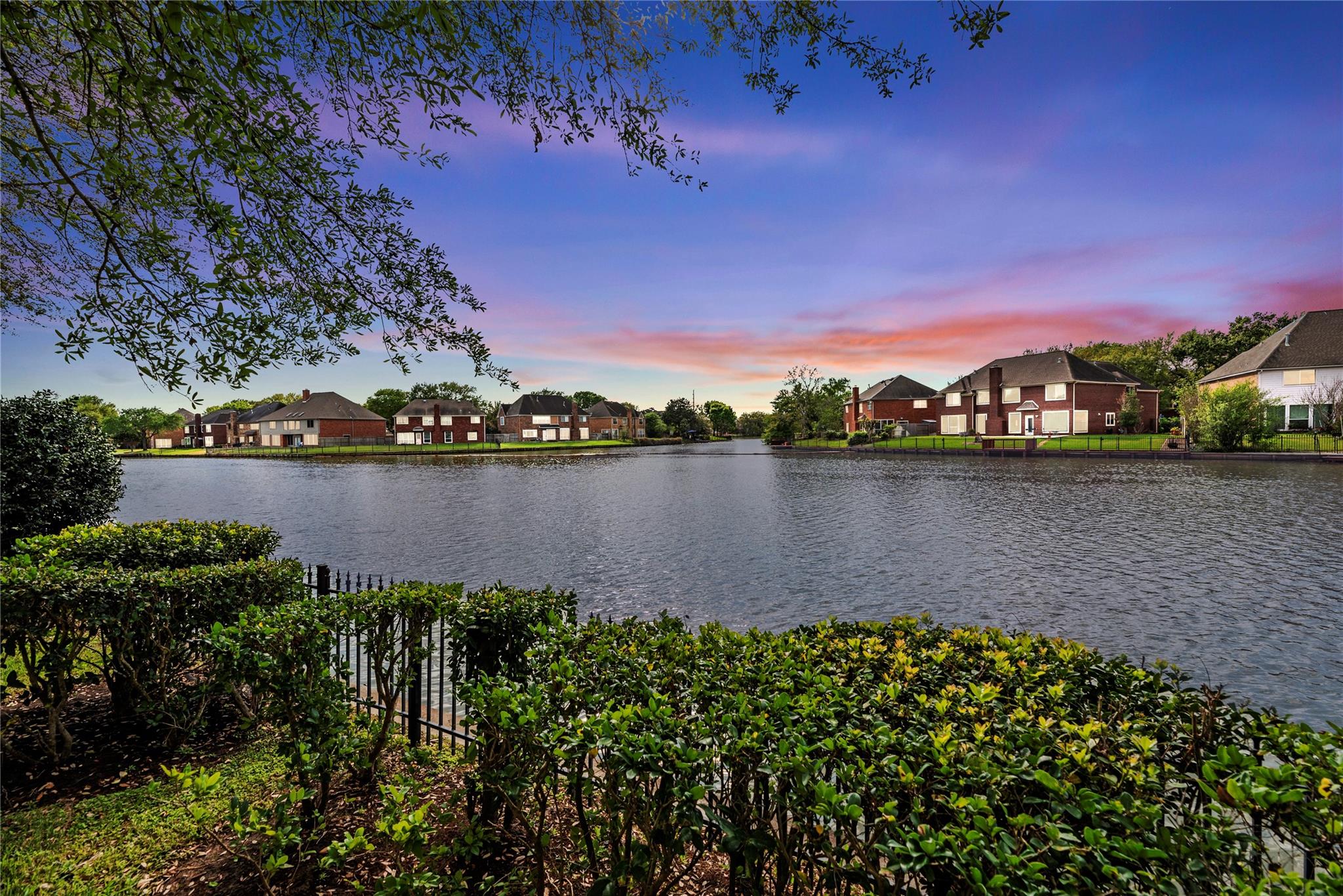 1006 Old Oyster Trail