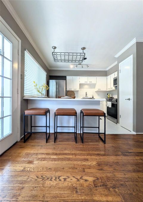 Photo of 4040 San Felipe Street #211, Houston, TX 77027 (MLS # 63163563)
