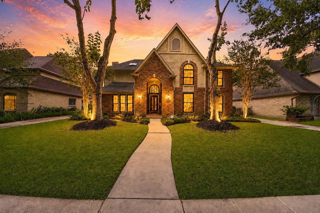 Photo of 2307 Stephens Grant Drive, Sugar Land, TX 77479 (MLS # 75829734)