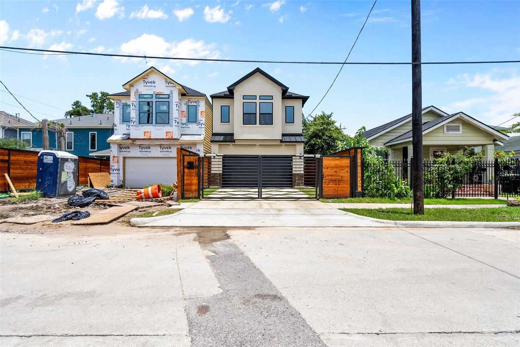 Photo of 6611 Avenue O, Houston, TX 77011 (MLS # 91729738)