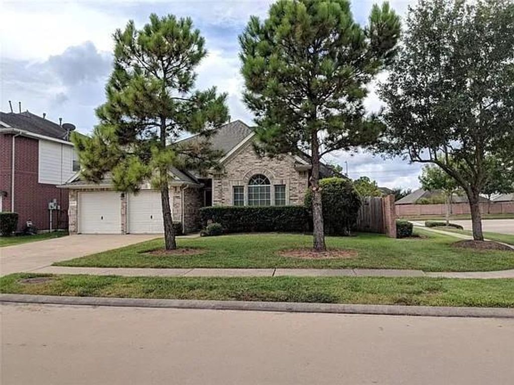 Photo of 12516 Rocky Cove Drive, Pearland, TX 77584 (MLS # 21245712)