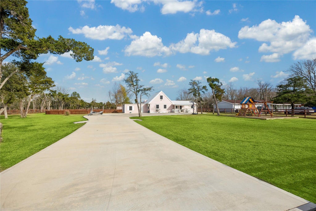 Photo of 5815 Avenue G 1/2, Santa Fe, TX 77510 (MLS # 6739851)