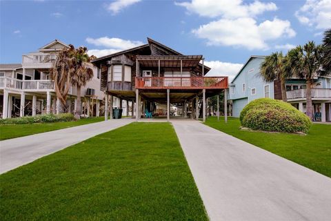 Photo of 13826 Pirates Beach Boulevard, Galveston, TX 77554 (MLS # 82270297)